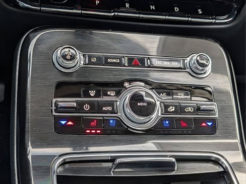 Certified 2023 Lincoln Nautilus Reserve w/ Luxury Package image 22