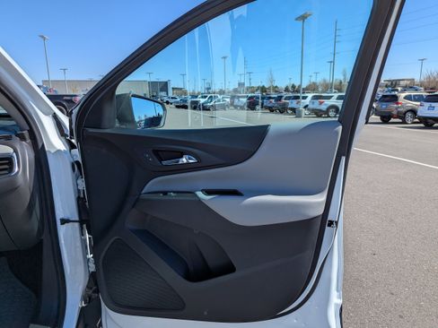 Certified 2021 Chevrolet Equinox LS w/ LS Convenience Package image 38