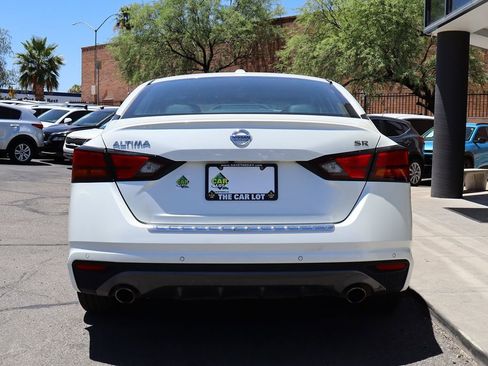 Used 2020 Nissan Altima 2.5 SR FWD image 11