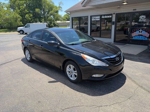 Used 2013 Hyundai Sonata GLS w/ Popular Equipment Pkg FWD image 2