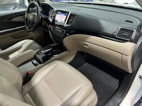 Used 2017 Honda Pilot Elite image 16