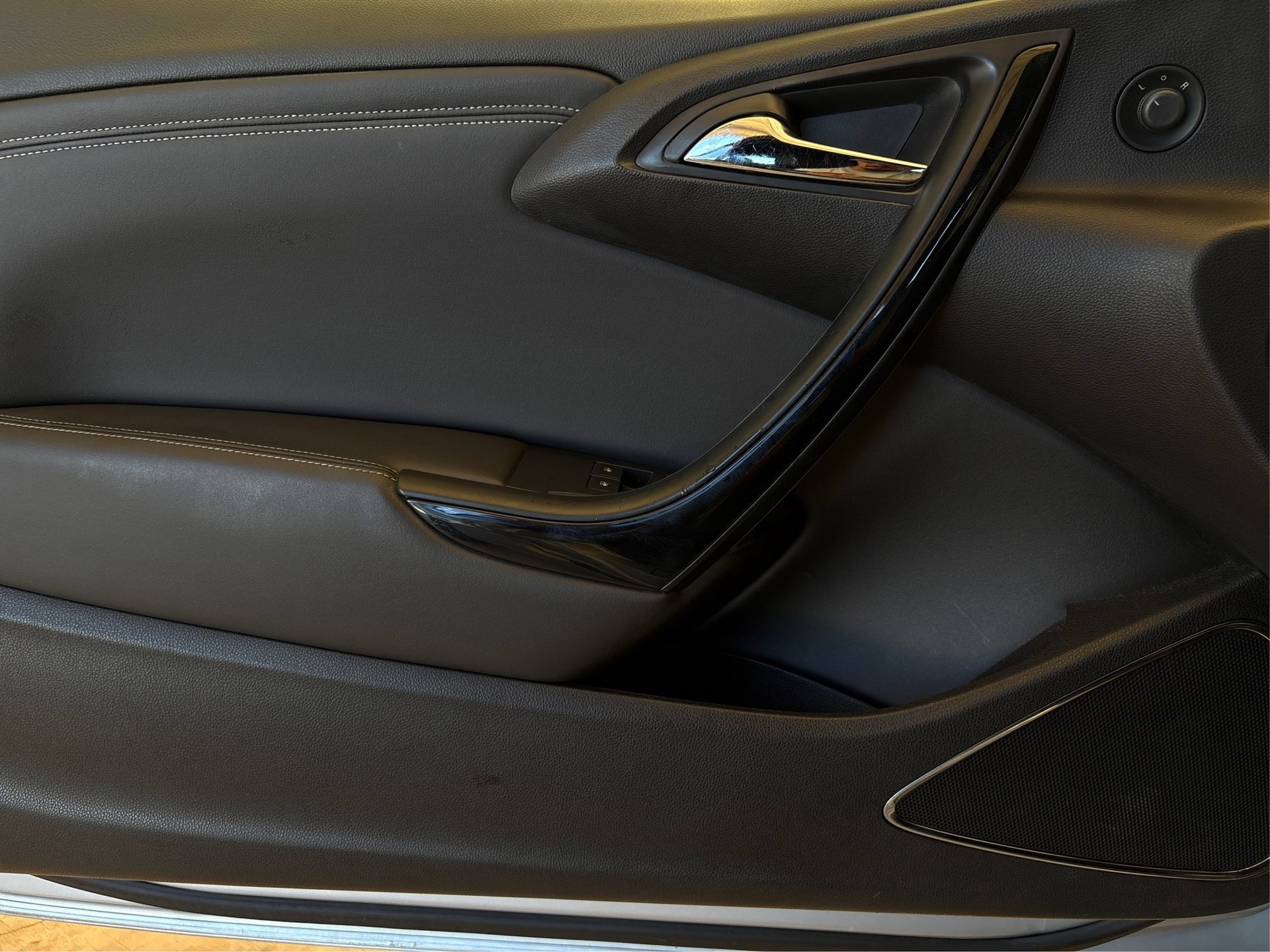 Used 2016 Buick Cascada Premium FWD image 20