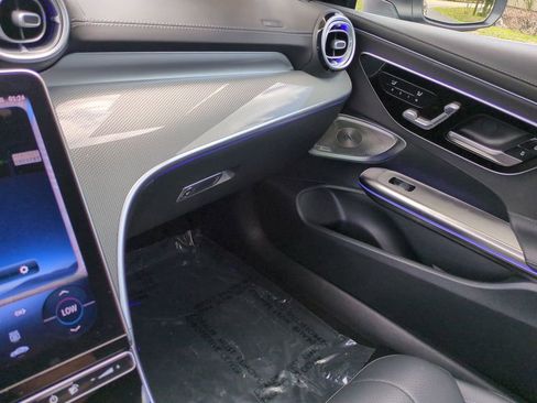Used 2025 Mercedes-Benz CLE 300 4MATIC Cabriolet image 17