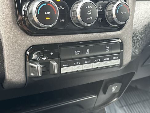 Used 2022 RAM 2500 Tradesman AWD/4WD image 25