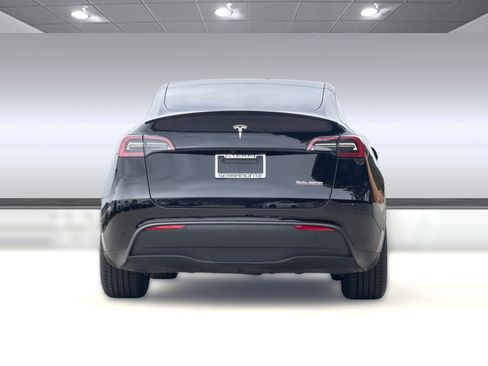 Used 2022 Tesla Model Y Performance AWD/4WD image 10