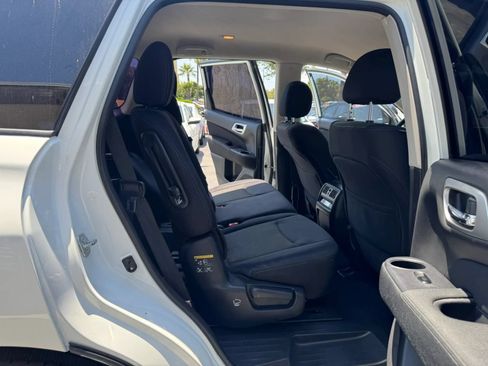 Used 2017 Nissan Pathfinder S FWD image 13