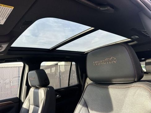 Used 2023 Chevrolet Tahoe High Country w/ Premium Package 2 image 18