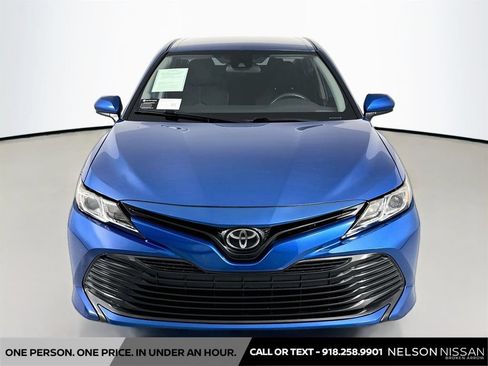 Used 2019 Toyota Camry LE FWD image 2