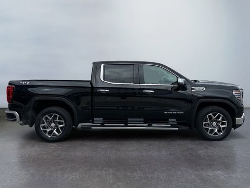 Used 2022 GMC Sierra 1500 SLT w/ SLT Premium Plus Package image 2