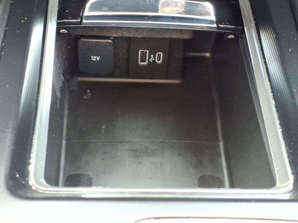 Used 2023 Lincoln Corsair FWD image 15