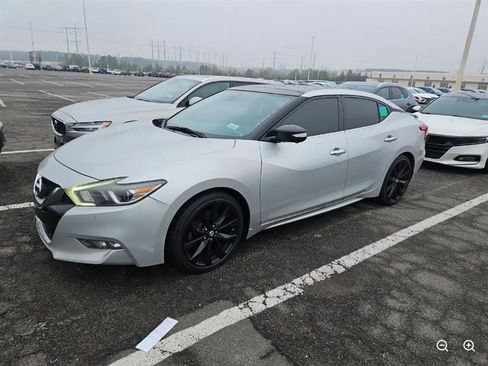 Used 2016 Nissan Maxima Platinum image 3