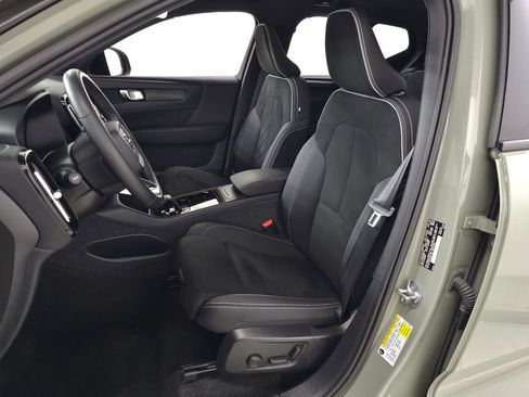 Certified 2023 Volvo XC40 Recharge Plus w/ Protection Package Premier AWD/4WD image 17