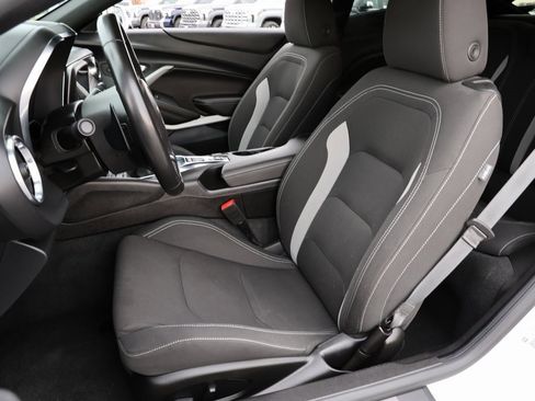 Used 2022 Chevrolet Camaro LT w/ Technology Package image 14