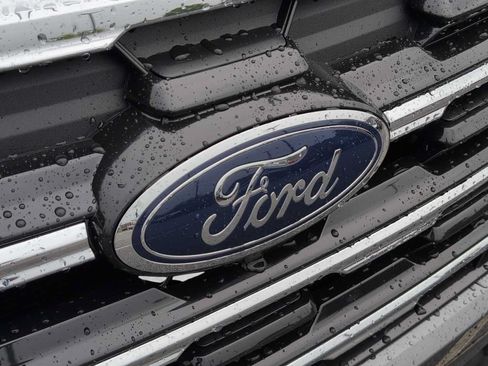 New 2026 Ford Explorer Active RWD image 17