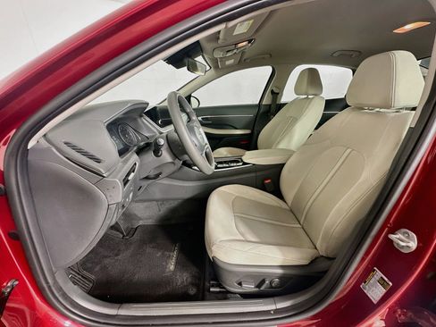 Used 2023 Hyundai Sonata SEL w/ Cargo Package FWD image 13