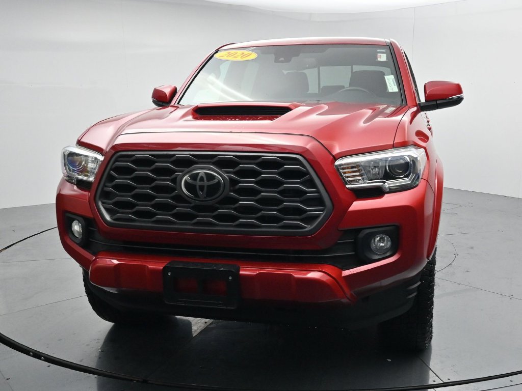 Used 2020 Toyota Tacoma TRD Sport w/ Technology Package AWD/4WD image 3