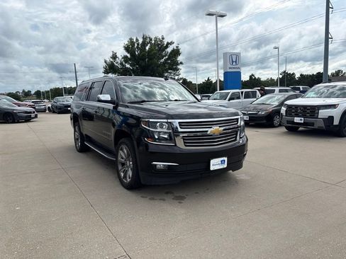 Used 2016 Chevrolet Suburban LTZ AWD/4WD image 3