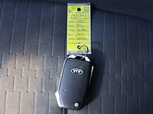 Used 2021 Kia Seltos S FWD image 57