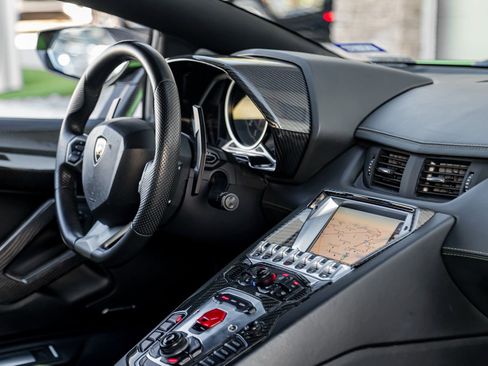 Used 2013 Lamborghini Aventador LP 700-4 image 25