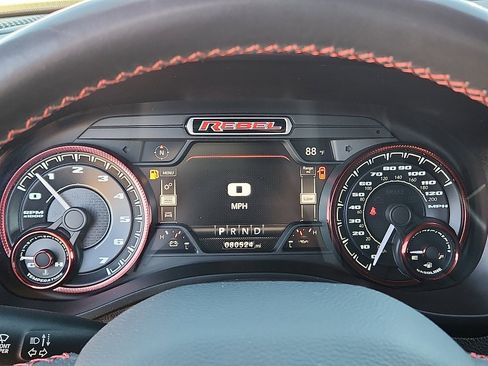 Used 2019 RAM 1500 Rebel image 17
