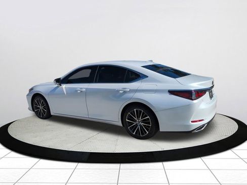Certified 2022 Lexus ES 350 w/ Premium Package image 6