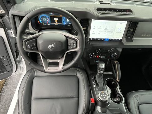 New 2025 Ford Bronco Badlands AWD/4WD image 8