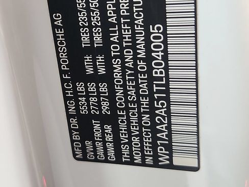 Certified 2026 Porsche Macan AWD/4WD image 28
