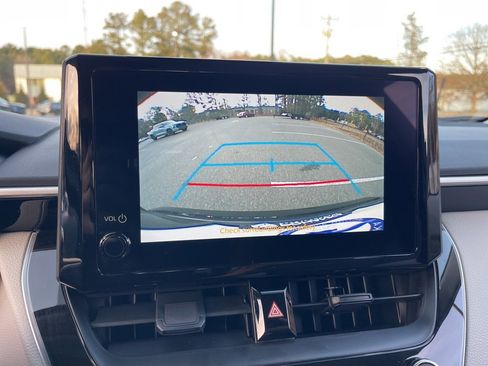 Used 2025 Toyota Corolla LE image 15