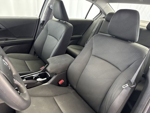 Used 2017 Honda Accord LX image 8