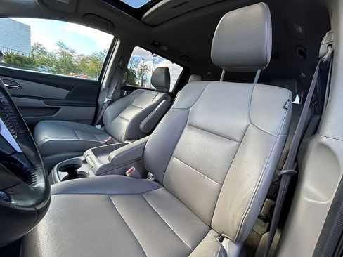 Used 2014 Honda Odyssey EX-L image 17