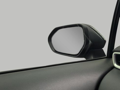 Used 2020 Toyota Corolla SE w/ SE Premium Package FWD image 15