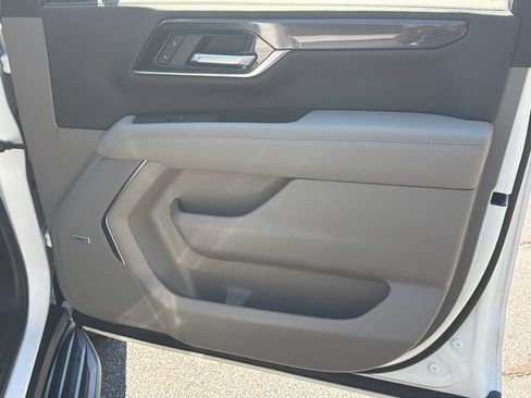 Used 2026 GMC Yukon XL Elevation AWD/4WD image 16