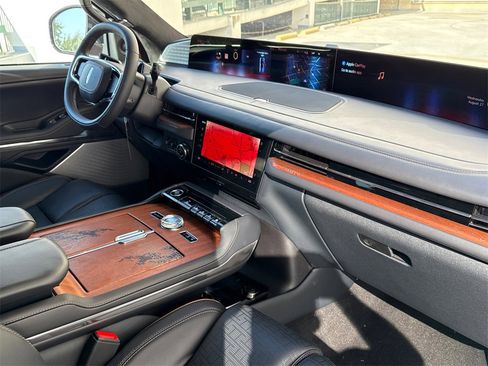 New 2025 Lincoln Navigator Black Label image 8