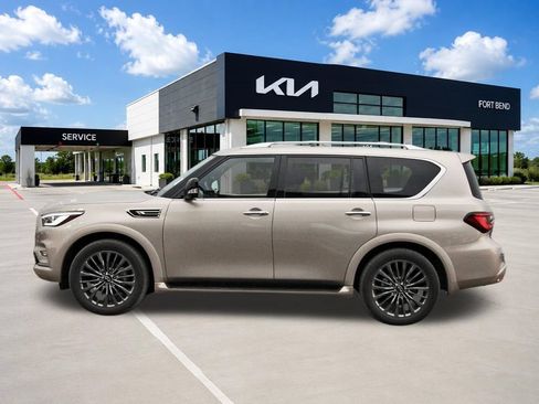 Used 2024 INFINITI QX80 Sensory AWD/4WD image 8