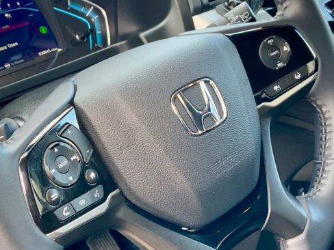 Used 2024 Honda Odyssey Touring image 40