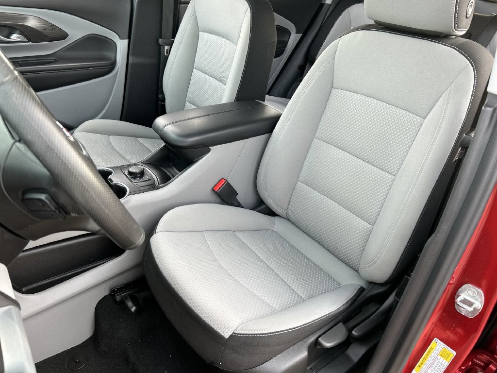 Used 2023 GMC Terrain SLE FWD image 19