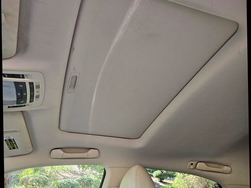 Used 2012 Lexus RX 450h AWD image 34