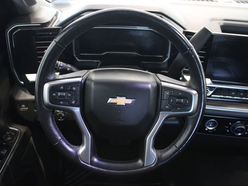 Used 2022 Chevrolet Silverado 1500 LT AWD/4WD image 24