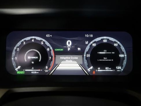 Used 2025 Toyota Tacoma Limited AWD/4WD image 25