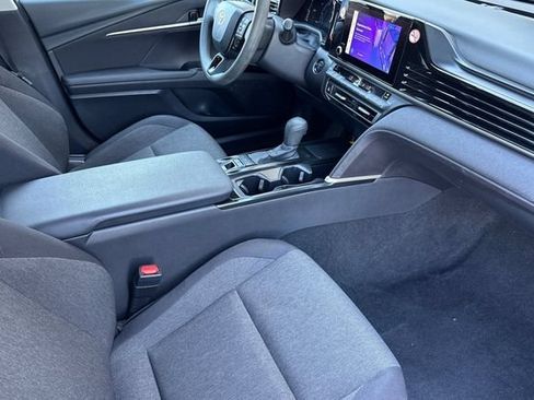 Used 2025 Toyota Camry LE FWD image 17