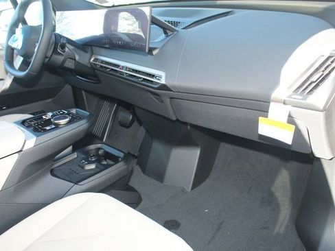 New 2026 BMW iX xDrive45 w/ Premium Package image 22