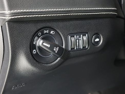 Used 2023 Chrysler 300 C RWD image 24