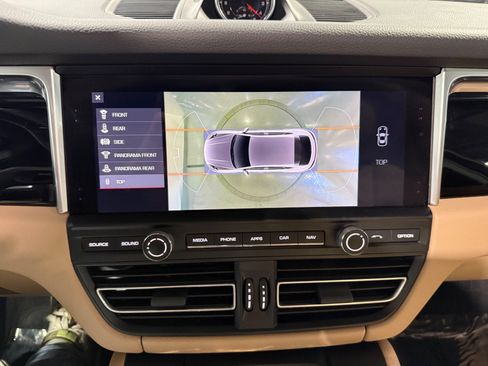 Used 2021 Porsche Macan S AWD/4WD image 35