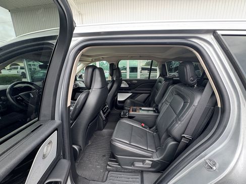 Used 2020 Lincoln Aviator Reserve w/ Equipment Group 202A AWD/4WD image 9