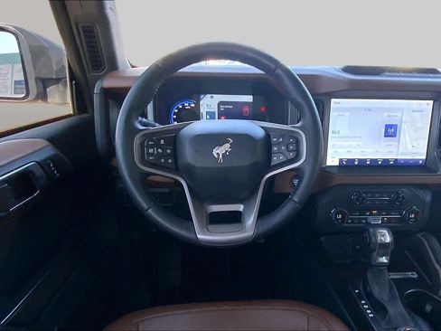 Certified 2024 Ford Bronco Outer Banks AWD/4WD image 6