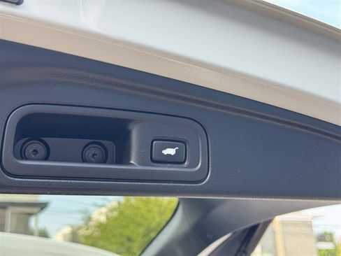 Used 2020 Honda Pilot Touring image 19