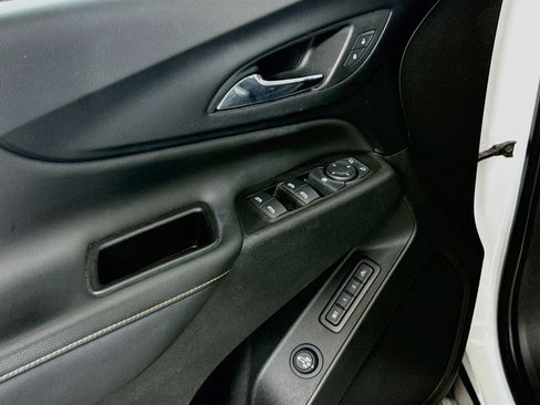 Used 2021 Chevrolet Equinox Premier FWD image 19