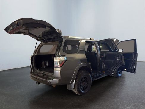 Used 2016 Toyota 4Runner TRD Pro AWD/4WD image 12