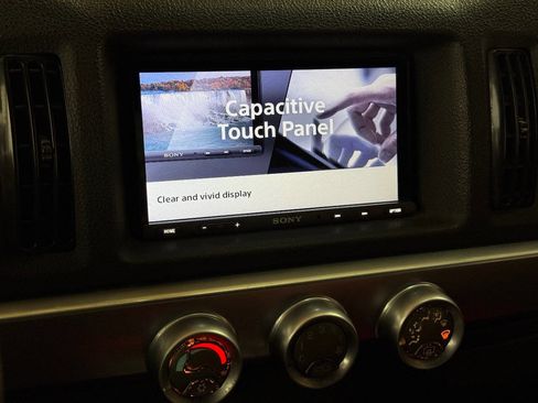 Used 2004 Chevrolet SSR w/ Preferred Equipment Group image 47