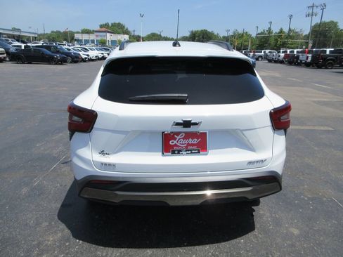 Certified 2025 Chevrolet Trax ACTIV w/ Driver Confidence Package FWD image 7